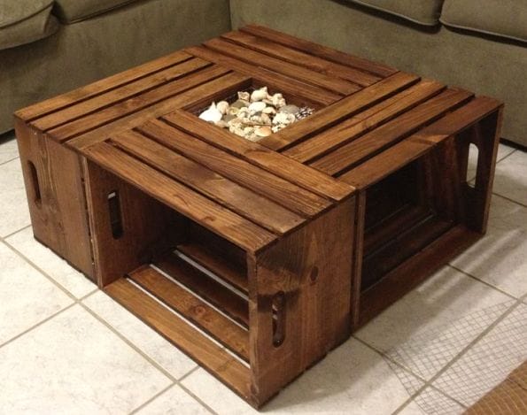 Журнальный столик, собранный из четырех ящиков