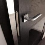 Межкомнатные двери в интерьере: критерии выбора и варианты дизайна