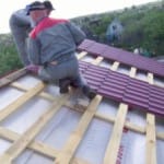 Обрешетка и гидроизоляция под металлочерепицу: устройство и монтаж