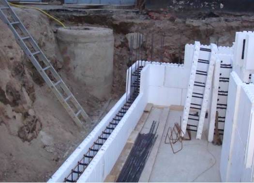 Опалубка с пластиковыми связями