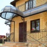 Выбираем входную дверь для загородного дома